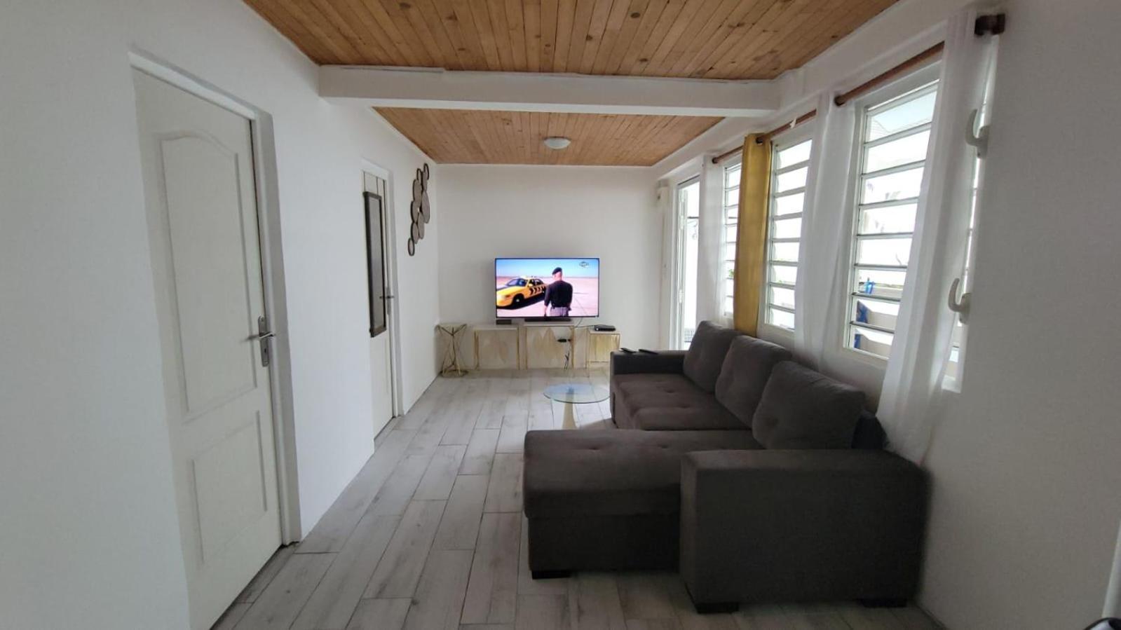 Maison D'Hanaya Le Marin Экстерьер фото