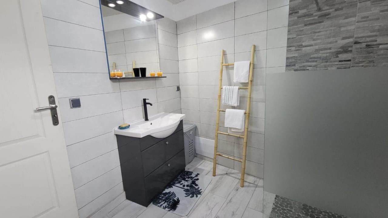 Maison D'Hanaya Le Marin Экстерьер фото